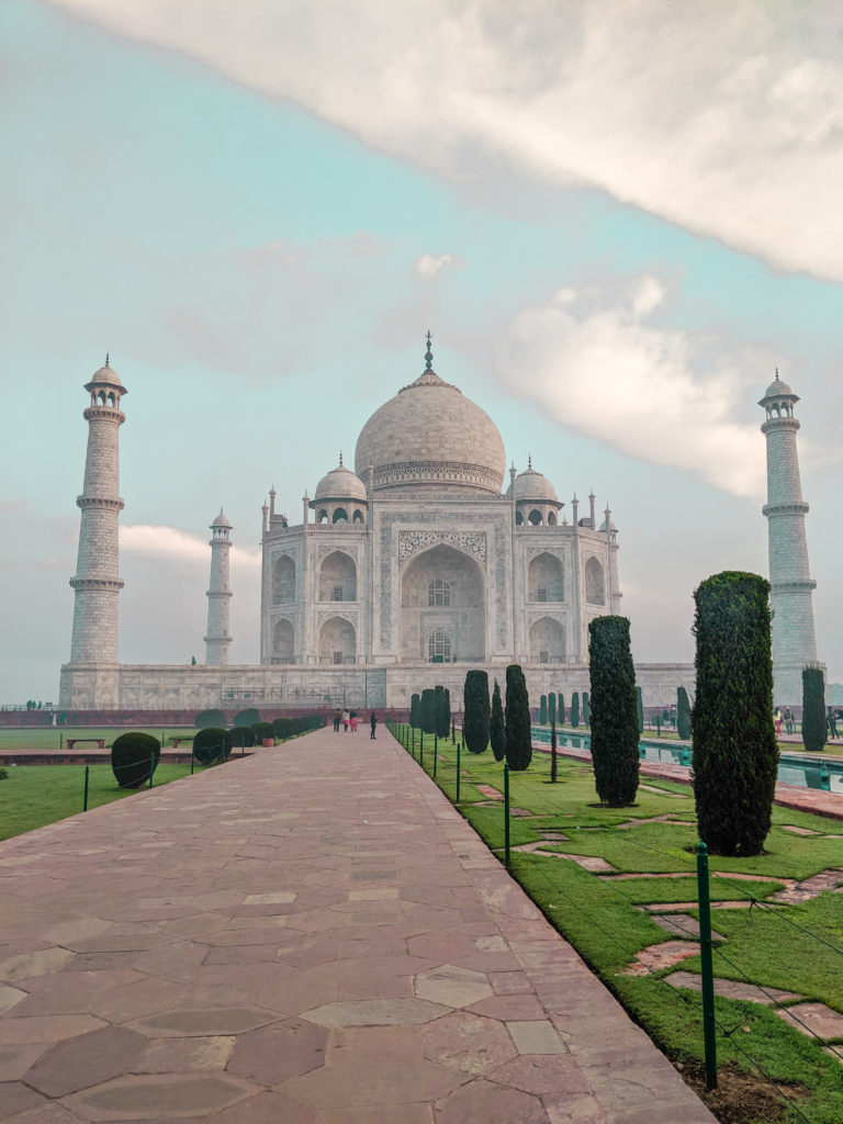 Agra
Taj mahal
Yamuna River