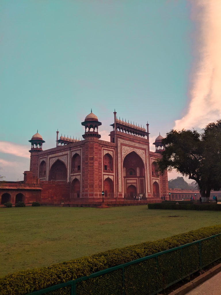 Agra
Taj mahal
Yamuna River